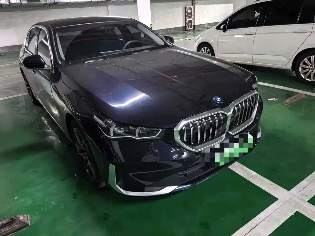 BMW i5 2024