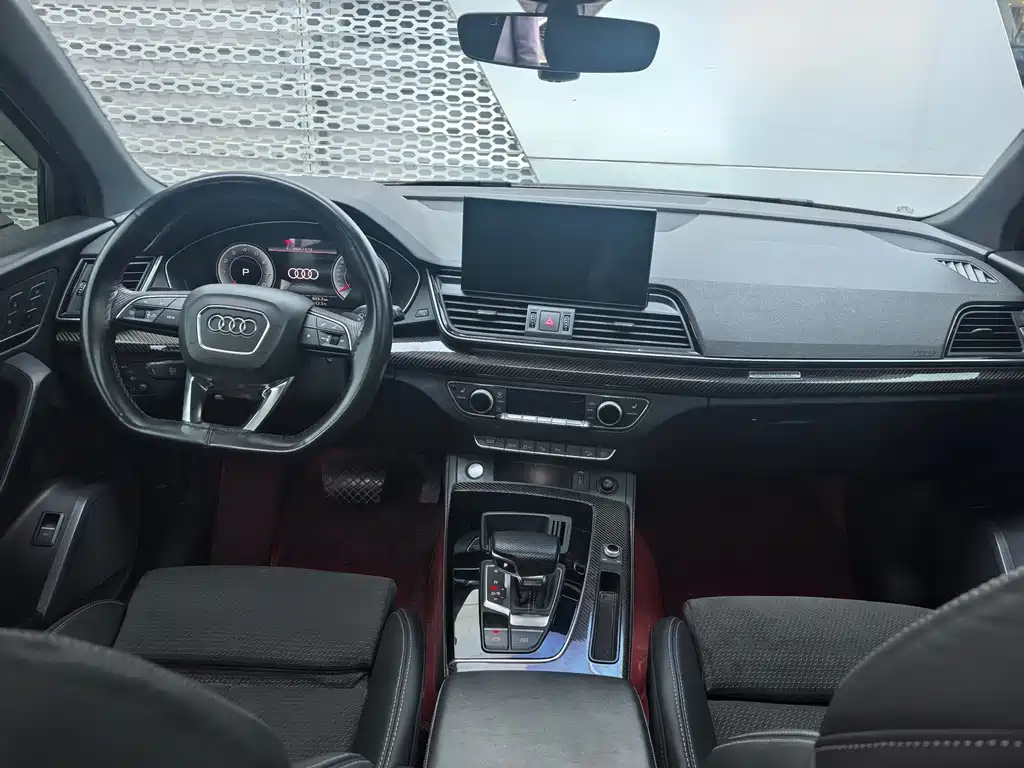 Audi Q5L Sportback 2021 — фото 10