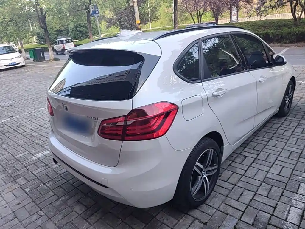 BMW 2 Series Station Wagon 2015 — фото 7