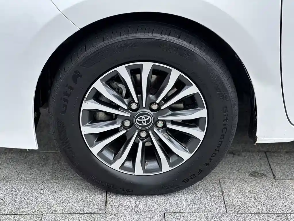 Toyota Corolla 2019 — фото 16
