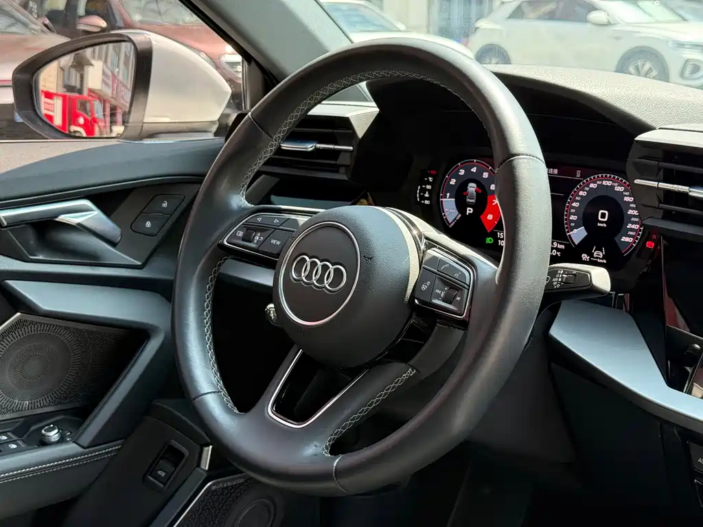 Audi A3 2023 — фото 14