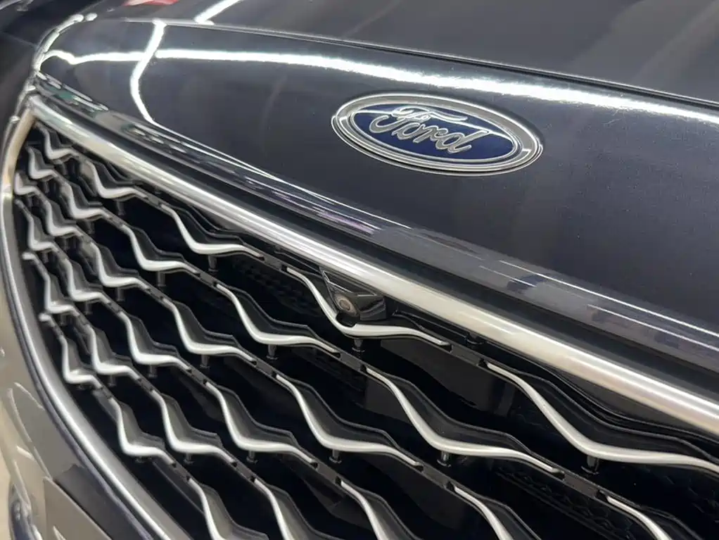 Ford Taurus 2019 — фото 12