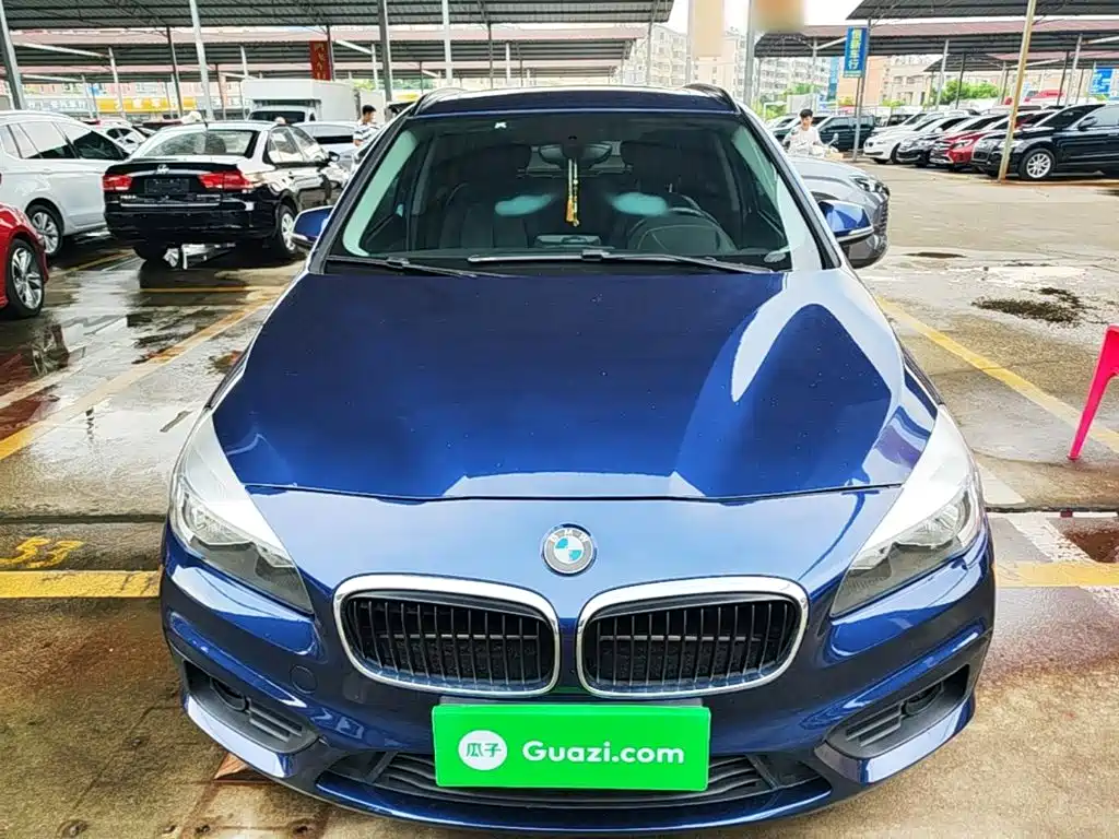 BMW 2 Series Station Wagon 2018 — фото 3