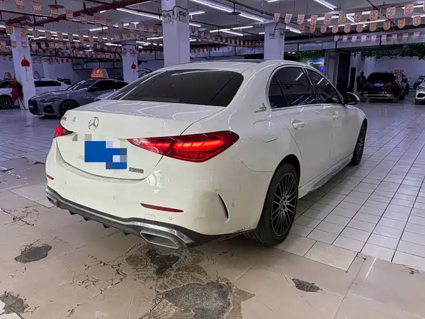 Mercedes-Benz C-Class 2024