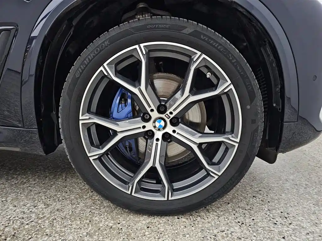 BMW X5 2021