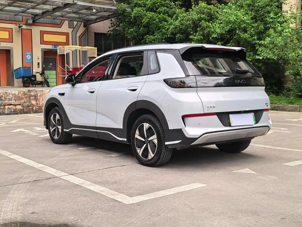 BYD Sealion 05 EV 2025 — фото 12