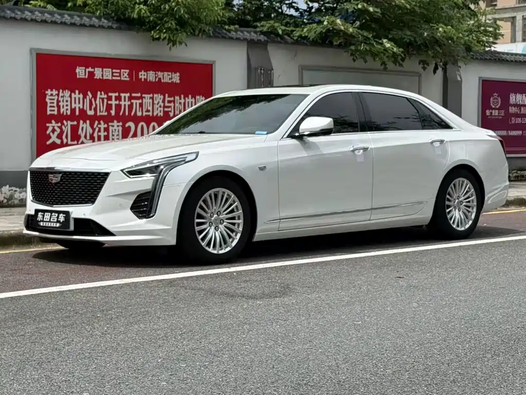 Cadillac CT6 2021 — фото 1