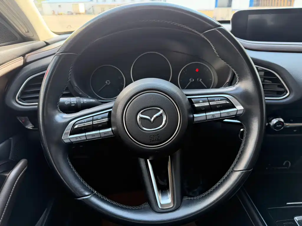 Mazda CX-30 2021 — фото 16