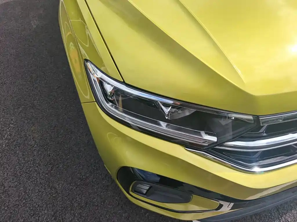 Volkswagen T-Roc 2023 — фото 11