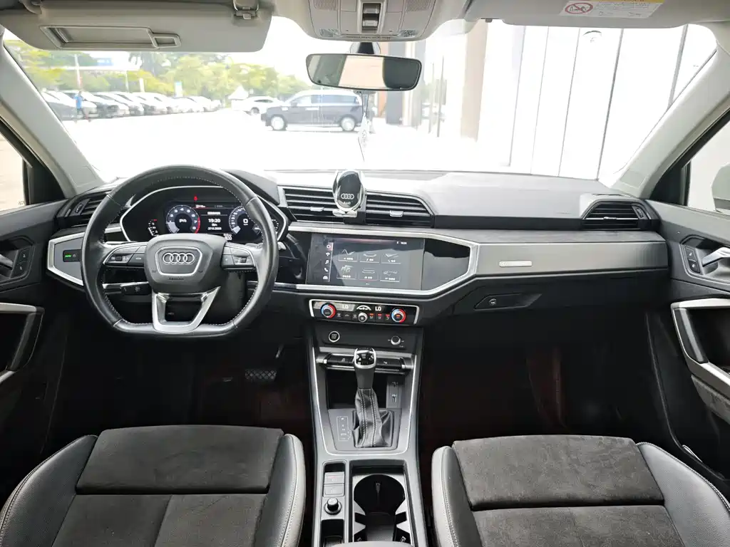 Audi Q3 2021