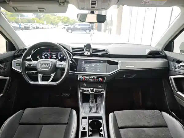 Audi Q3 2021