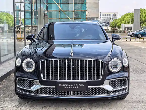 Bentley Flying Spur Plug-In Hybrid 2022
