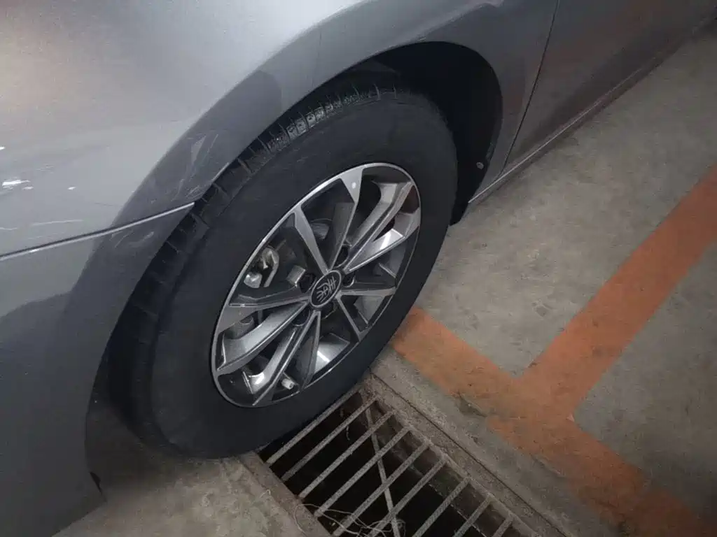BYD Qin PLUS 2023 — фото 23