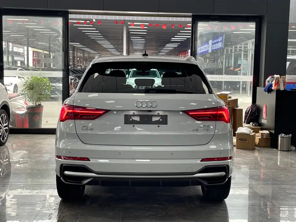 Audi Q3 2022 — фото 16