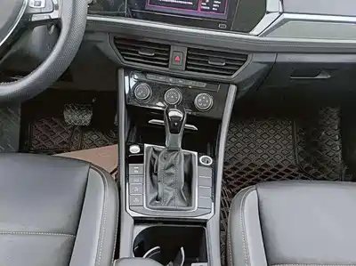 Volkswagen Sagitar 2021
