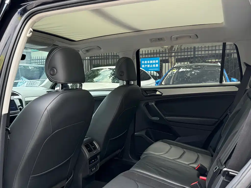 Volkswagen Tiguan L 2018 — фото 14
