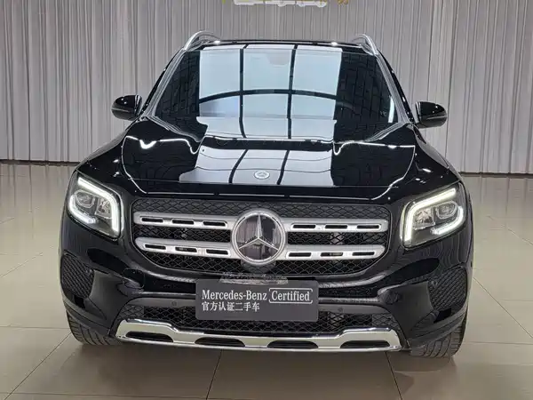 Mercedes-Benz GLB 2021