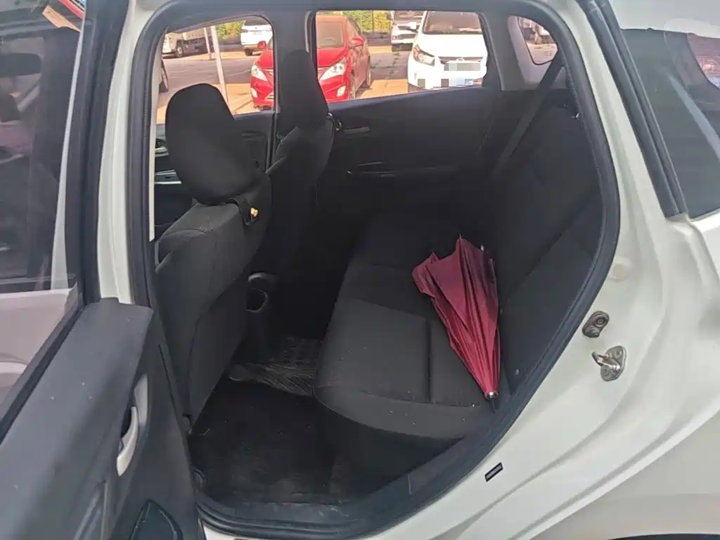 Honda Fit 2015 — фото 17