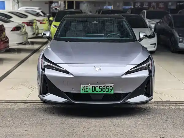 Arcfox Alpha S5 2025