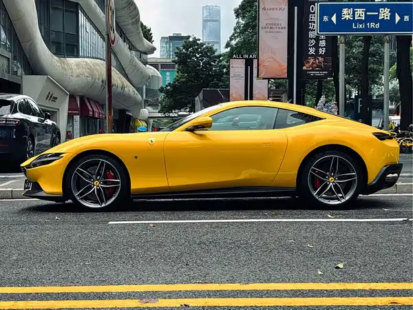 Ferrari Roma 2022