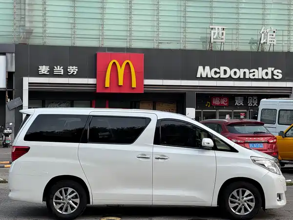 Toyota Alphard 2012
