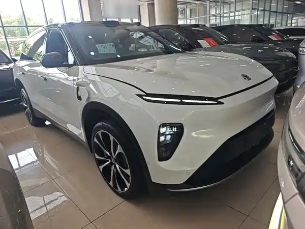NIO ES8 2024