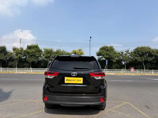 Toyota Highlander 2021