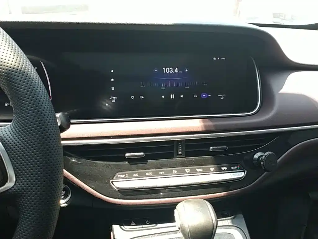 GAC Trumpchi M6 2022 — фото 13