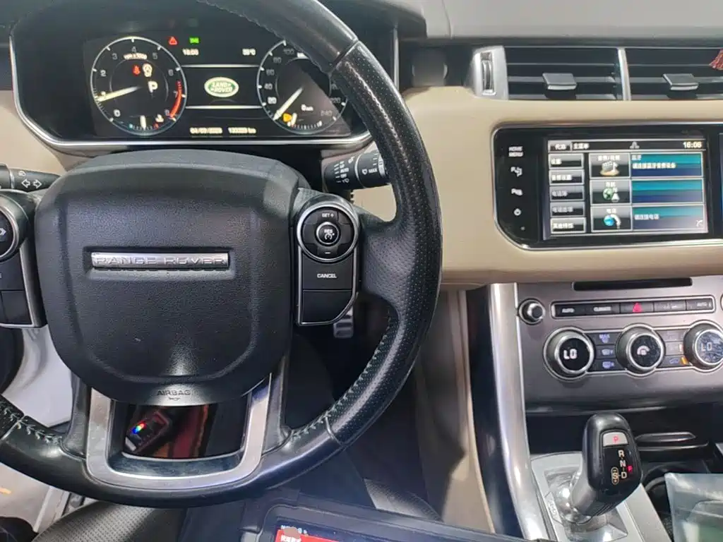 Land Rover Range Rover Sport 2015 — фото 10