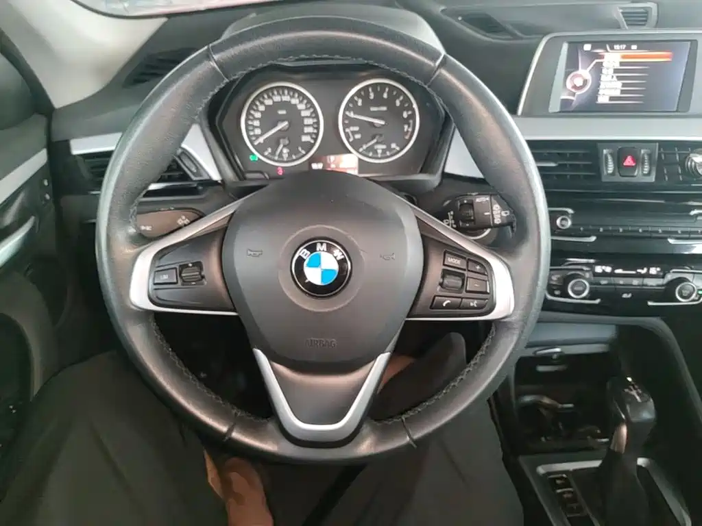 BMW X1 2016 — фото 11