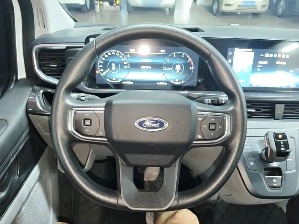 Ford Transit 2025 — фото 11