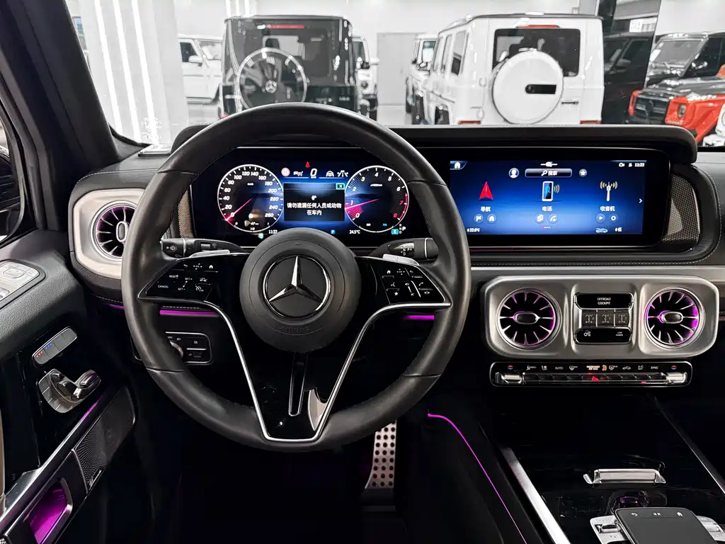 Mercedes-Benz G-Class 2025 — фото 15