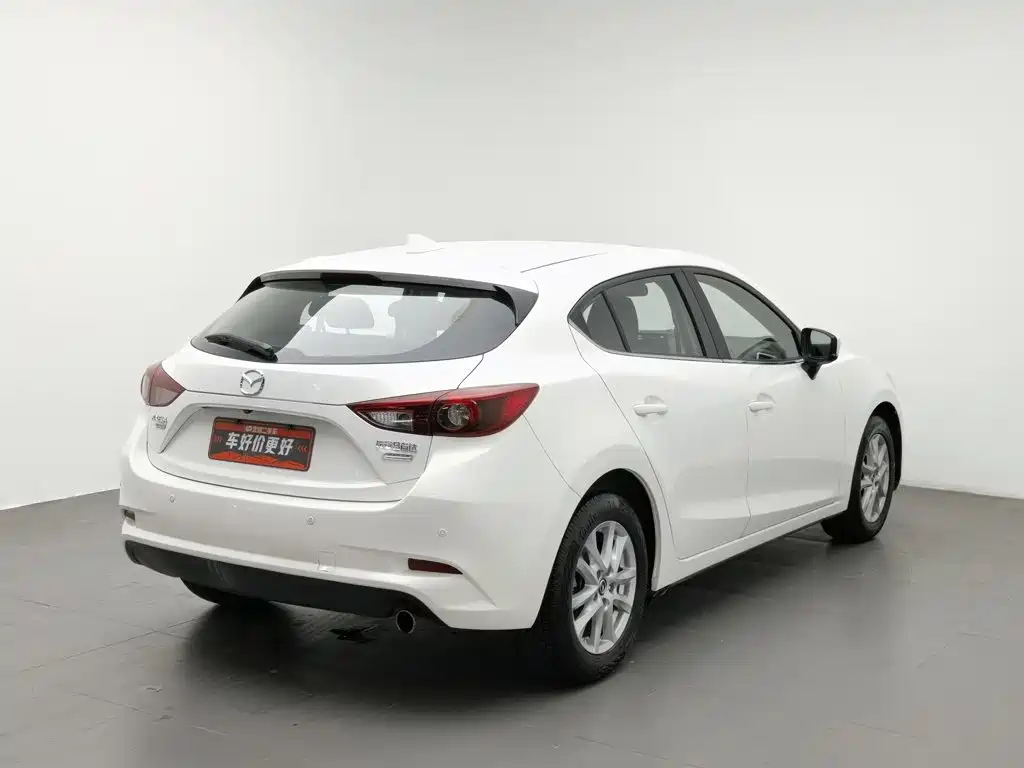 Mazda 3 Axela 2017 — фото 2