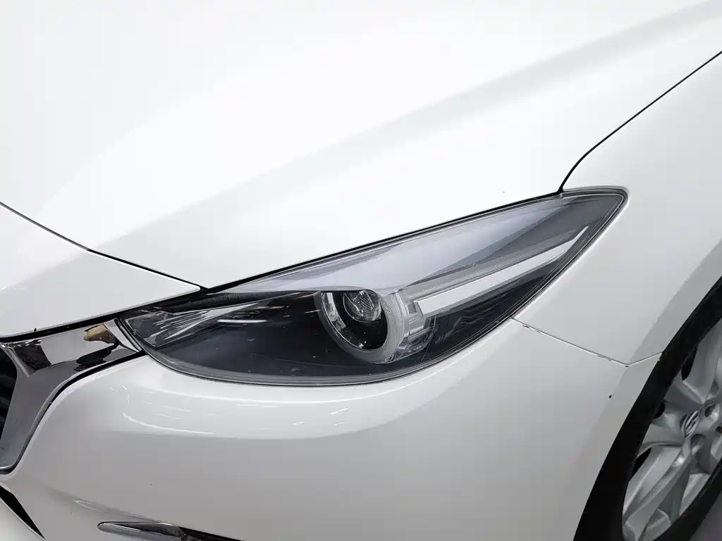 Mazda 3 Axela 2017 — фото 7