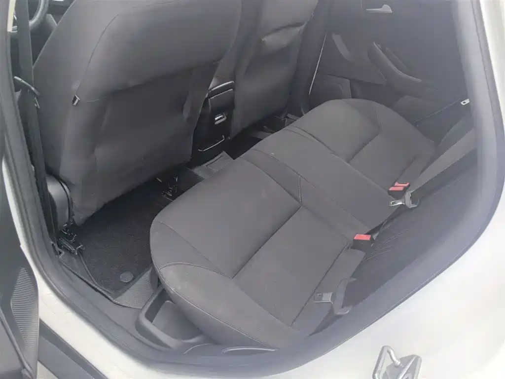 Ford Focus 2015 — фото 17