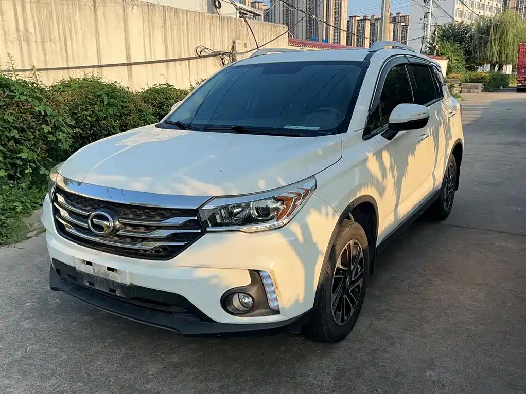 GAC Trumpchi GS4 2016 — фото 2