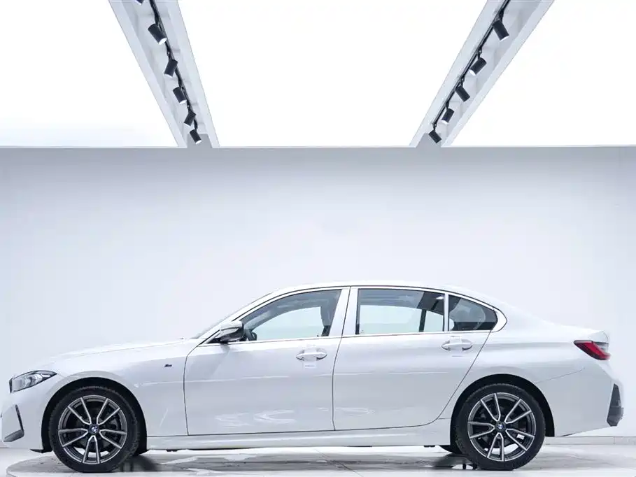 BMW 3 Series 2023