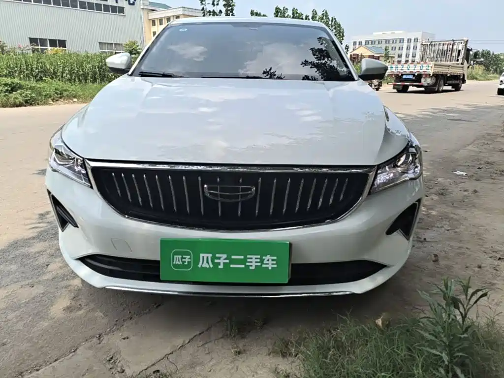 Geely Emgrand 2024