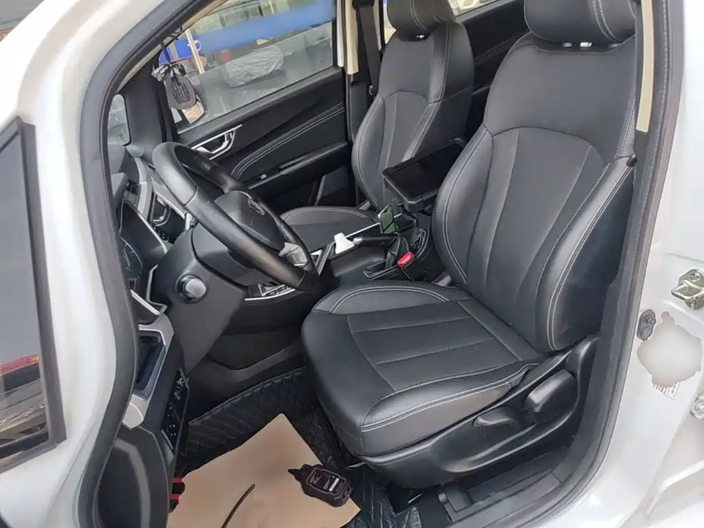 Geely Vision X3 2020 — фото 15