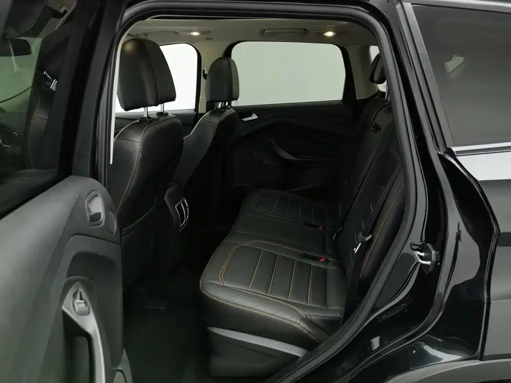 Ford Kuga 2017 — фото 15