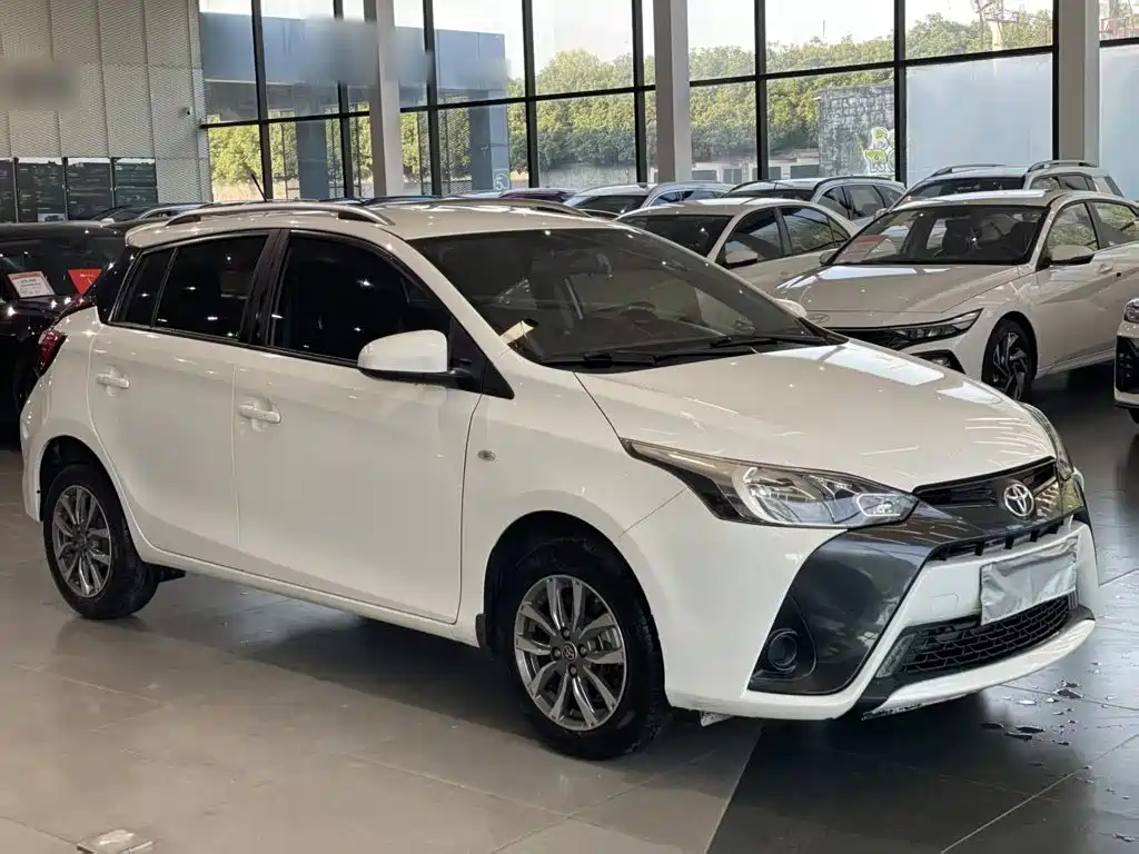 Toyota Yaris L 2020