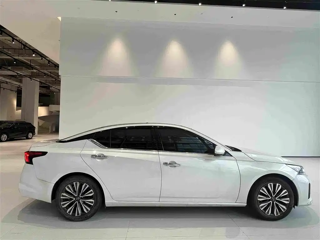 Nissan Teana 2023 — фото 11