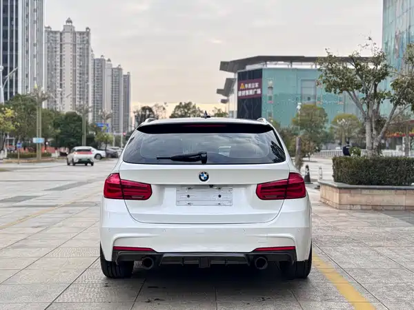 BMW 3 Series 2016