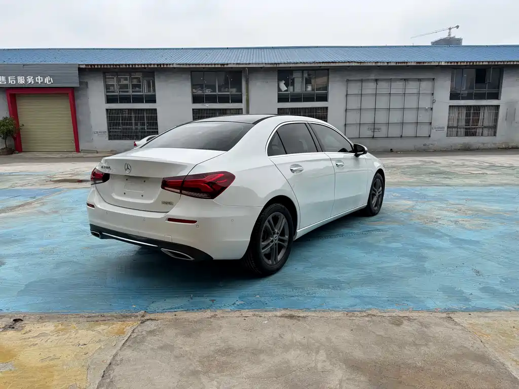 Mercedes-Benz A-Class 2019 — фото 5
