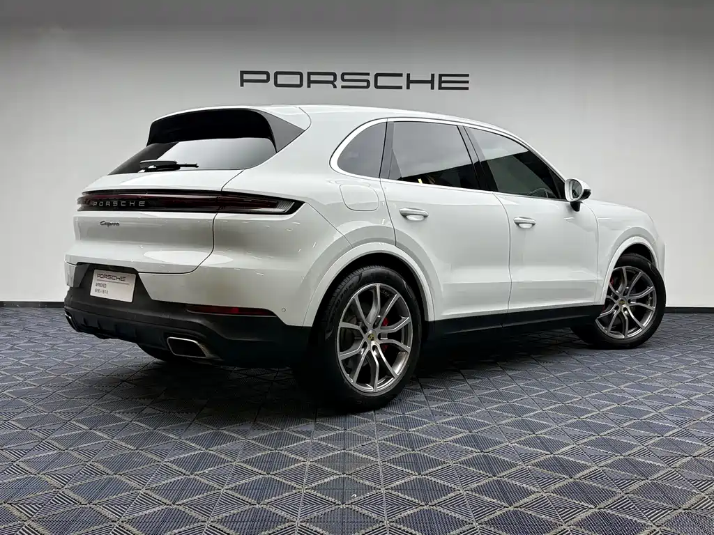 Porsche Cayenne 2023