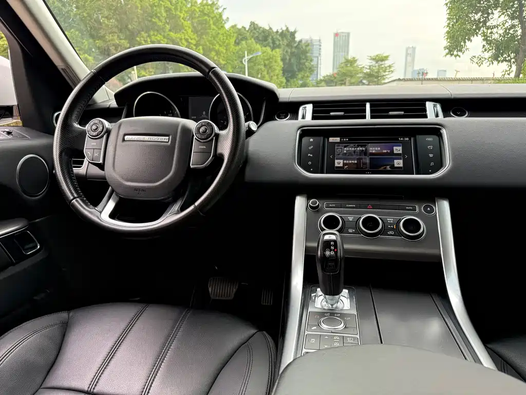 Land Rover Range Rover Sport 2017 — фото 9