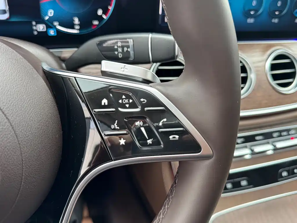 Mercedes-Benz E-Class 2022 — фото 39