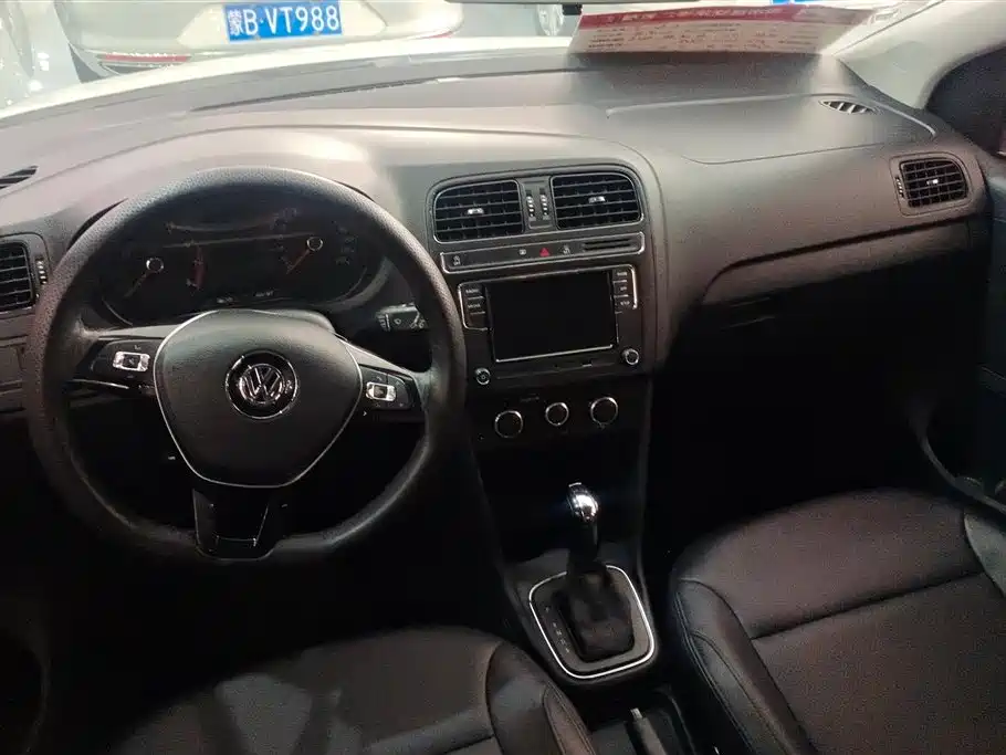 Volkswagen Polo 2018 — фото 12