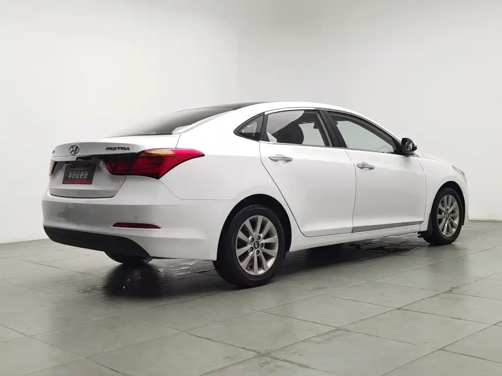 Hyundai Mistra 2015 — фото 2