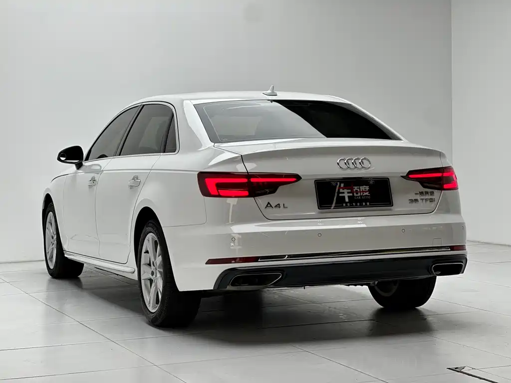 Audi A4L 2019